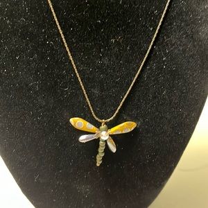 N75. Beautiful dragonfly necklace.
